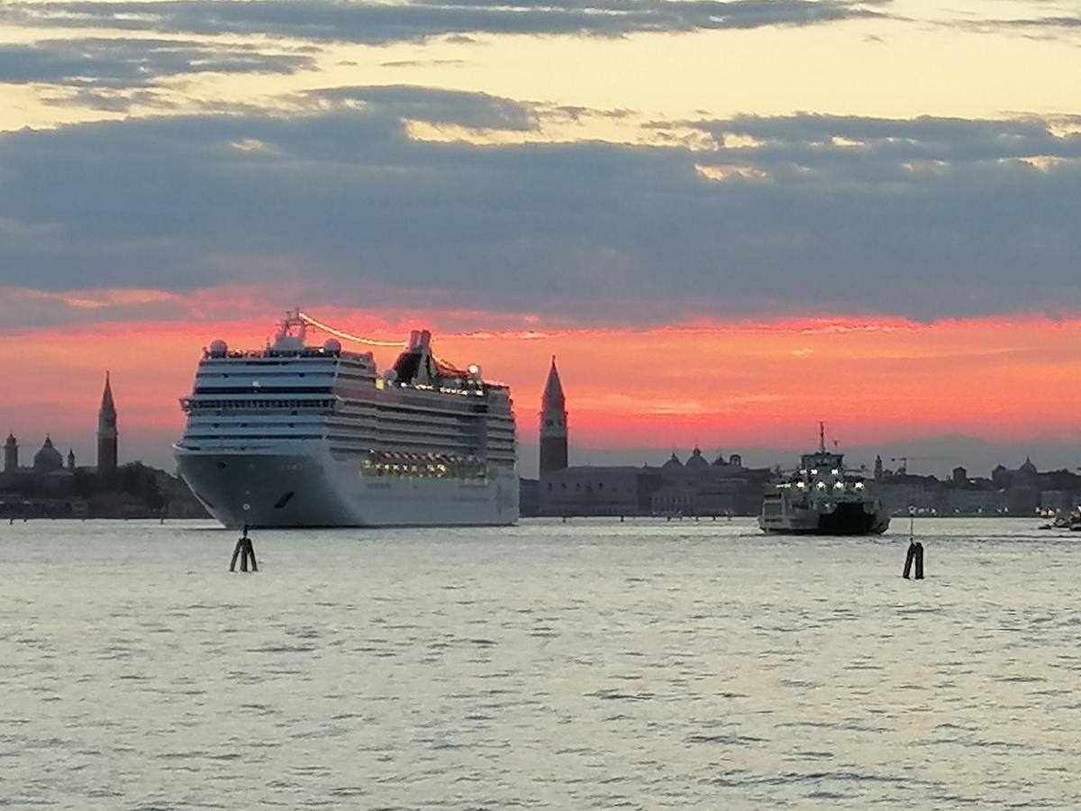 Апартаменти Via Cipro 16 Lido di Venezia Екстер'єр фото
